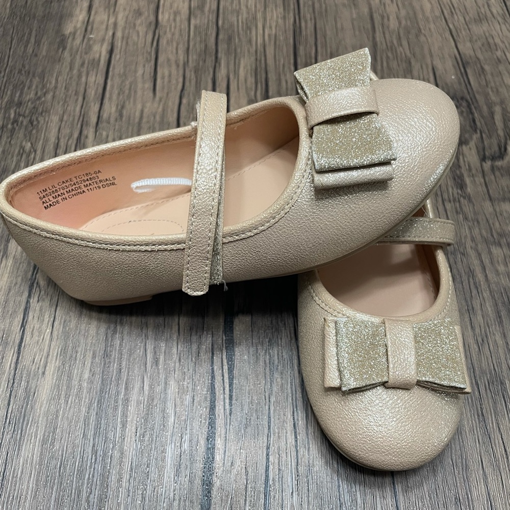 Girls flat shoes (gold)